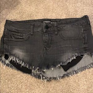 Sz 4 express distressed black jean shorts